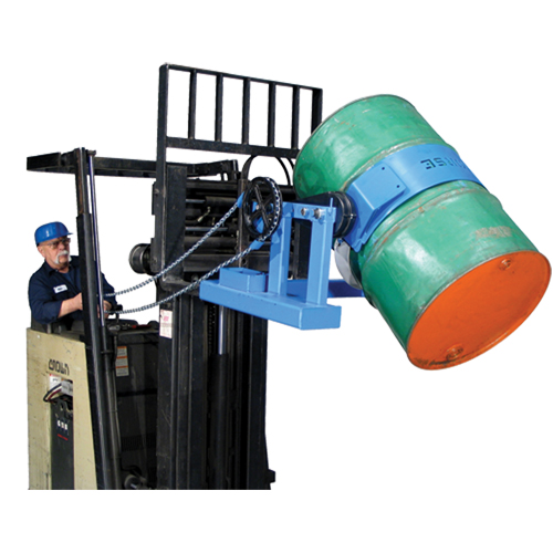 Leveurs de barils pour chariot &eacute;l&eacute;vateur, Baril de 55 gal. US (45 gal. imp.), Capacit&eacute; 1500 lb/680 kg Trail Hammer and Bolt