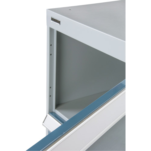 &eacute;tabli &agrave; deux portes sur pi&eacute;destal, 28" h x 18" l x 21" p Trail Hammer and Bolt