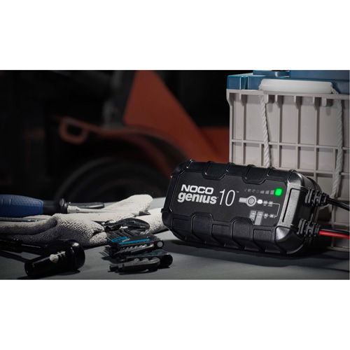 Genius&reg; 10 10-Amp Battery Charger Trail Hammer and Bolt