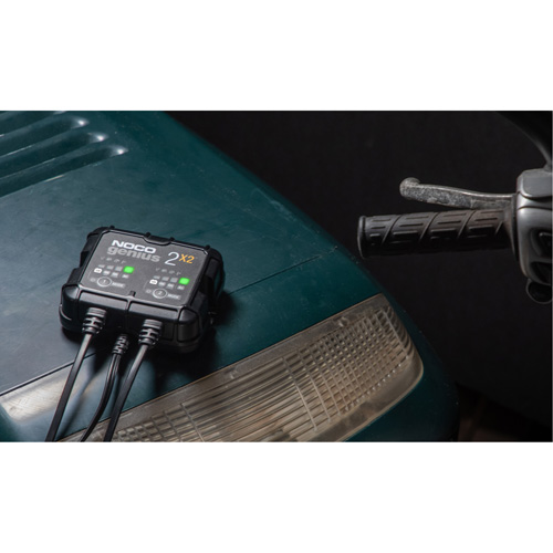 Chargeur de batterie 2 sorties de 4 A Genius 2X2 Trail Hammer and Bolt