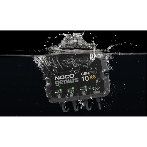 Chargeur de batterie embarqu&eacute; &agrave; 3 sorties de 30 amp&egrave;res GenPro10X3 Genius Trail Hammer and Bolt