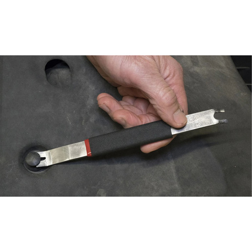 Double-Ended Clip Lifter Trail Hammer and Bolt