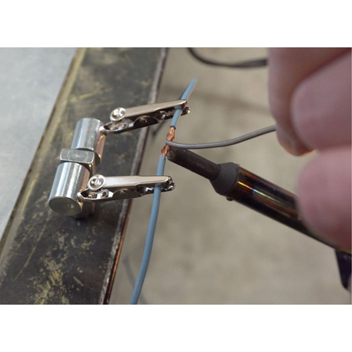 Magnetic Soldering Clamp Trail Hammer and Bolt