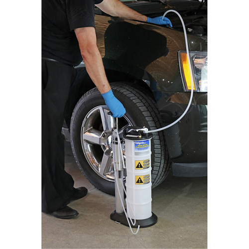Fluid Evacuator Plus Trail Hammer and Bolt