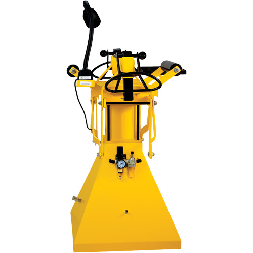 &eacute;carteur pneumatique pour pneus de camionnettes et de camions l&eacute;gers Trail Hammer and Bolt