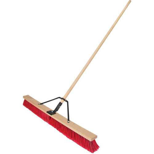 Balai-brosse &agrave; manche renforc&eacute;, 36", Moyen, Soies PVC Trail Hammer and Bolt