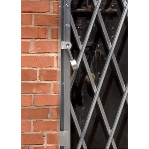 Barri&egrave;res de porte robustes, Simple, 4' lo x 5' 9" h d&eacute;ploy&eacute; Trail Hammer and Bolt