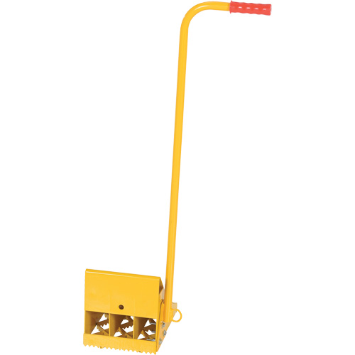 Cale de roue avec poign&eacute;e ergonomique, Acier, Jaune, 8" la x 10-3/4" p x 9-1/8" h Trail Hammer and Bolt