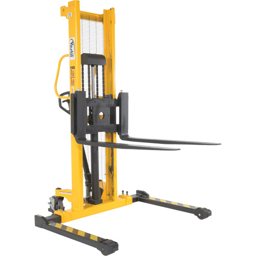 Gerbeur hydraulique manuel, Fonctionnement Pompe manuelle, Capacit&eacute; 2000 lb, Lev&eacute;e max 63" Trail Hammer and Bolt