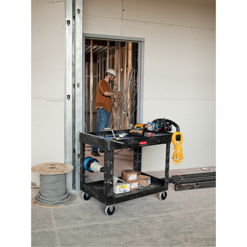 Chariot utilitaire robuste - 4500-88, 2 tiers, 17-1/8" x 33-1/4" x 39", Capacit&eacute; 500 lb Trail Hammer and Bolt