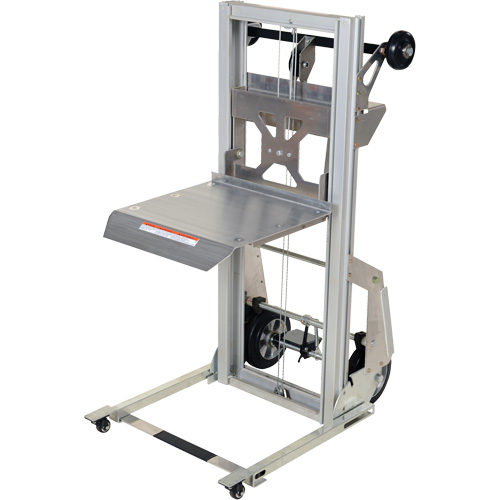 Appareil de levage portatif en aluminium, M&eacute;canisme Pompe au pied, Capacit&eacute; de 200 lb, Levage max de 61" Trail Hammer and Bolt