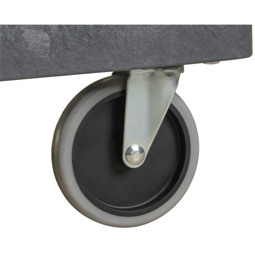 Chariot utilitaire pour l'entretien, 2 tiers, 24-5/8" x 32-1/2" x 40", Capacit&eacute; 550 lb Trail Hammer and Bolt
