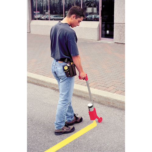 Applicateur de marquage industriel sur roues Trail Hammer and Bolt