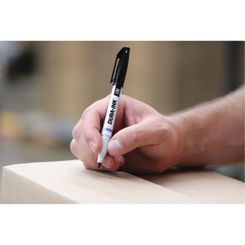 Marqueurs Dura-Ink - no 15, Noir, Pointe Fin Trail Hammer and Bolt
