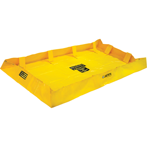 Berme de confinement Lite QuickBerm , Capacit&eacute; 159 gal., 4' la x 8' lo x 8" h, Support &agrave; encliqueter Trail Hammer and Bolt