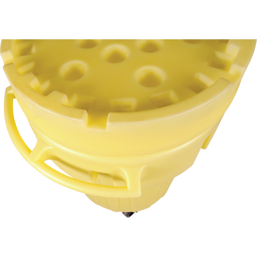 Ultra-Overpacks&reg; Wheeled Drum, 95 gal., Mobile Trail Hammer and Bolt