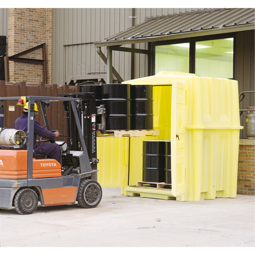 Job Hut, 90" L x 61.5" W x 94" H, 8000 lbs. Load Capacity Trail Hammer and Bolt