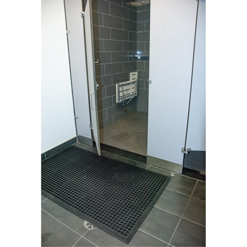 Tapis d'entr&eacute;e ext&eacute;rieure, Caoutchouc, Grattoir Type, Motif Textur&eacute;, 2' x 2-2/3', Noir Trail Hammer and Bolt