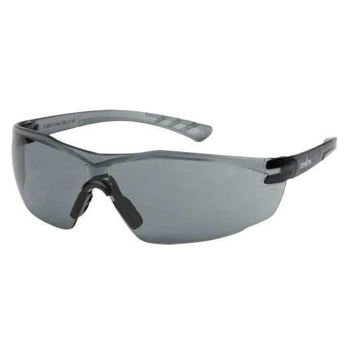 Lunettes de s&eacute;curit&eacute; s&eacute;rie Z700, Lentille Grise/fum&eacute;e, Anti-&eacute;gratignures, R&eacute;pond ou surpasse la norme CSA Z94.3 Trail Hammer and Bolt