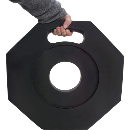 Base en caoutchouc pour poteaux d&eacute;lin&eacute;ateurs de qualit&eacute; sup&eacute;rieure, 12 lb Trail Hammer and Bolt