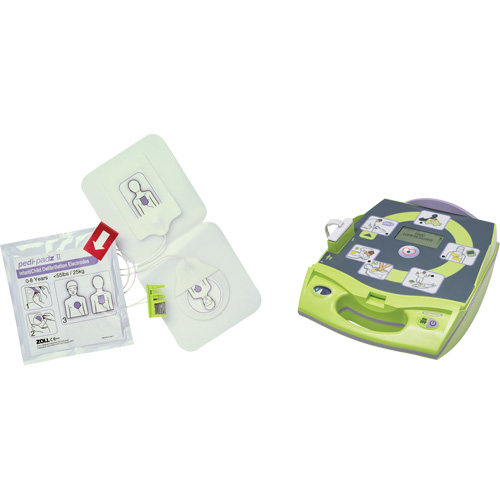 D&eacute;fibrillateur enti&egrave;rement automatis&eacute; AED Plus en anglais avec &eacute;lectrodes Pedi-Padz II suppl&eacute;mentaires, Automatique, Anglais, Classe 4 Trail Hammer and Bolt