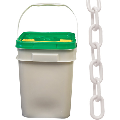 Chaîne de s&eacute;curit&eacute; en plastique robuste, Blanc, Maillon de 2", 120' de long Trail Hammer and Bolt