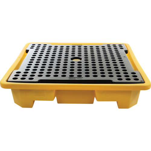 4-Drum Spill Pallet, 66 US gal. Spill Capacity, 57.5" x 57.5" x 12" Trail Hammer and Bolt