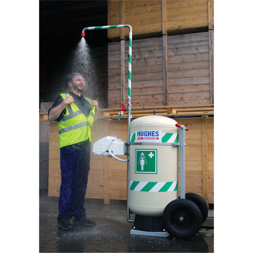 Douche d'urgence mobile et ind&eacute;pendant avec douche oculaire et faciale, Capacit&eacute; 30 gal., Conformit&eacute; Aucune Trail Hammer and Bolt