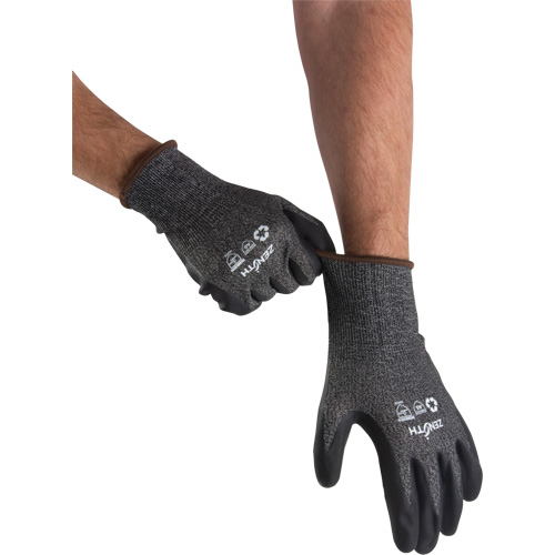 Gants &eacute;cologiques, l&eacute;gers, et r&eacute;sistants &agrave; la coupe, &agrave; haute dext&eacute;rit&eacute;, Taille 10, Calibre 21, Rev&ecirc;tement Mousse de nitrile, Enveloppe en Acier inoxydable/PEHP/rPET, ASTM ANSI niveau A5 Trail Hammer and Bolt