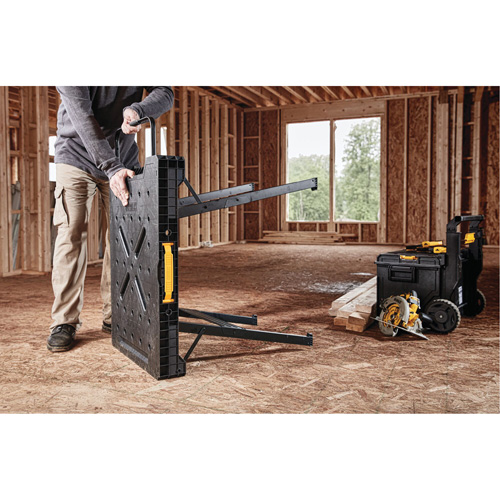 &eacute;tabli pliant Express Trail Hammer and Bolt