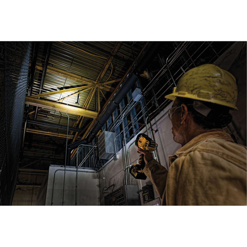 Projecteur &agrave; del pour chantier, DEL, 1000 Lumens, Piles Rechargeable Trail Hammer and Bolt