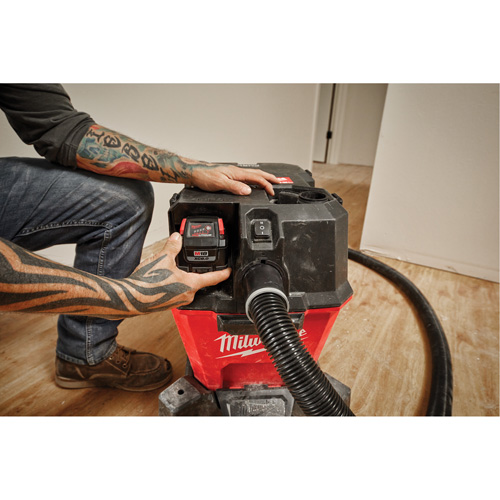 Aspirateur sec/humide sans fil M18 Fuel, 18 V, Capacit&eacute; 6 gal. Trail Hammer and Bolt