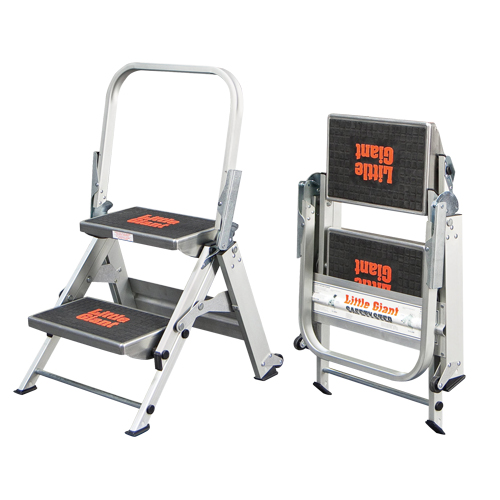 Safety Stepladder, 1.5', Aluminum, 300 lbs. Capacity, Type 1A Trail Hammer and Bolt