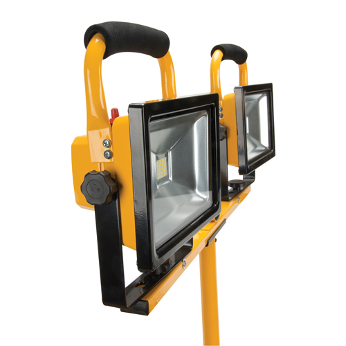 Projecteur double, DEL, 40 W, 4800 lumens, Boîtier en Aluminium Trail Hammer and Bolt