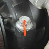 P&acirc;te indicatrice inviolable Cross-Check Torque Seal, 1 liq. oz., Tube, Orange Trail Hammer and Bolt