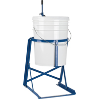 Can Tipper, 5 US gal. (4.16 Imperial Gal.), 75 lbs./34 kg. Capacity, 11-1/2" Dispensing Height Trail Hammer and Bolt