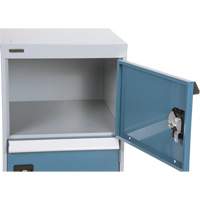 &eacute;tabli &agrave; deux portes sur pi&eacute;destal, 28" h x 18" l x 21" p Trail Hammer and Bolt