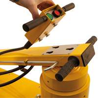 Mammut Jack, 165 Ton(s), Air Hydraulic Trail Hammer and Bolt