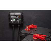 Chargeur de batterie 2 sorties de 4 A Genius 2X2 Trail Hammer and Bolt