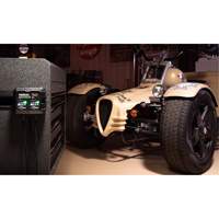 Chargeur de batterie 2 sorties de 4 A Genius 2X2 Trail Hammer and Bolt