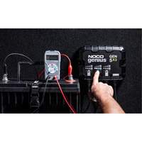 Chargeur de batterie embarqu&eacute; &agrave; 3 sorties de 15 amp&egrave;res Gen5X3 Genius Trail Hammer and Bolt