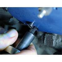 Gabarit de perçage pour installation sur collecteur pour Ford 4,6 L, 5,4 L, et 6,8 L Trail Hammer and Bolt