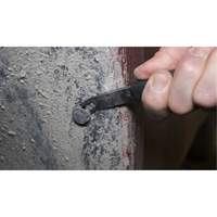 Double-Ended Clip Lifter Trail Hammer and Bolt