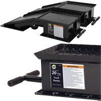 Rampes pour camions lourds avec longue poign&eacute;e en T, Capacit&eacute; 40 000 lb, 45" lo, 13-1/2" la, Hauteur de 9-19/50" Trail Hammer and Bolt