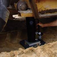 25-Ton Capacity Jack Support Plate Trail Hammer and Bolt