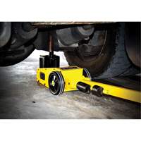 Hydraulic Service Jack, 22 Tons, Air Hydraulic Trail Hammer and Bolt