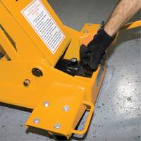 Yellow Jackit Transmission Jack, 2.2 Ton(s) Lifting Capacity Trail Hammer and Bolt