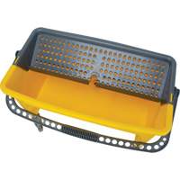 Seau et essoreuse pour vadrouille en microfibres, Passoire, 11 gal. US (44 pintes), Jaune Trail Hammer and Bolt