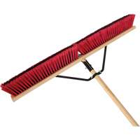 Balai-brosse &agrave; manche renforc&eacute;, 36", Moyen, Soies PVC Trail Hammer and Bolt