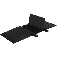 Protecteur de c&acirc;ble ADA/DDA &agrave; profil bas Guard Dog, 5 canaux, 18" lo x 50" la x 1,875" h Trail Hammer and Bolt